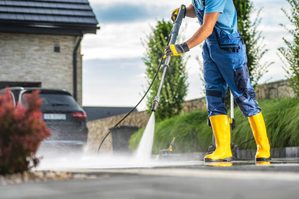 Best Garage Pressure Washing  in Mill City, OR